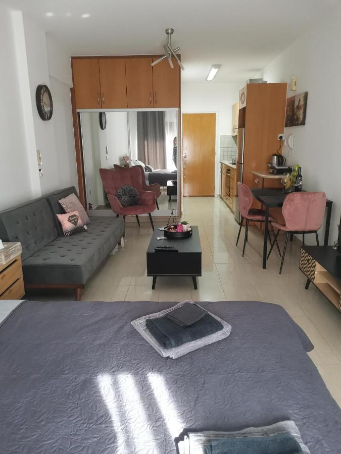 Flat111-adults Only Лимасол